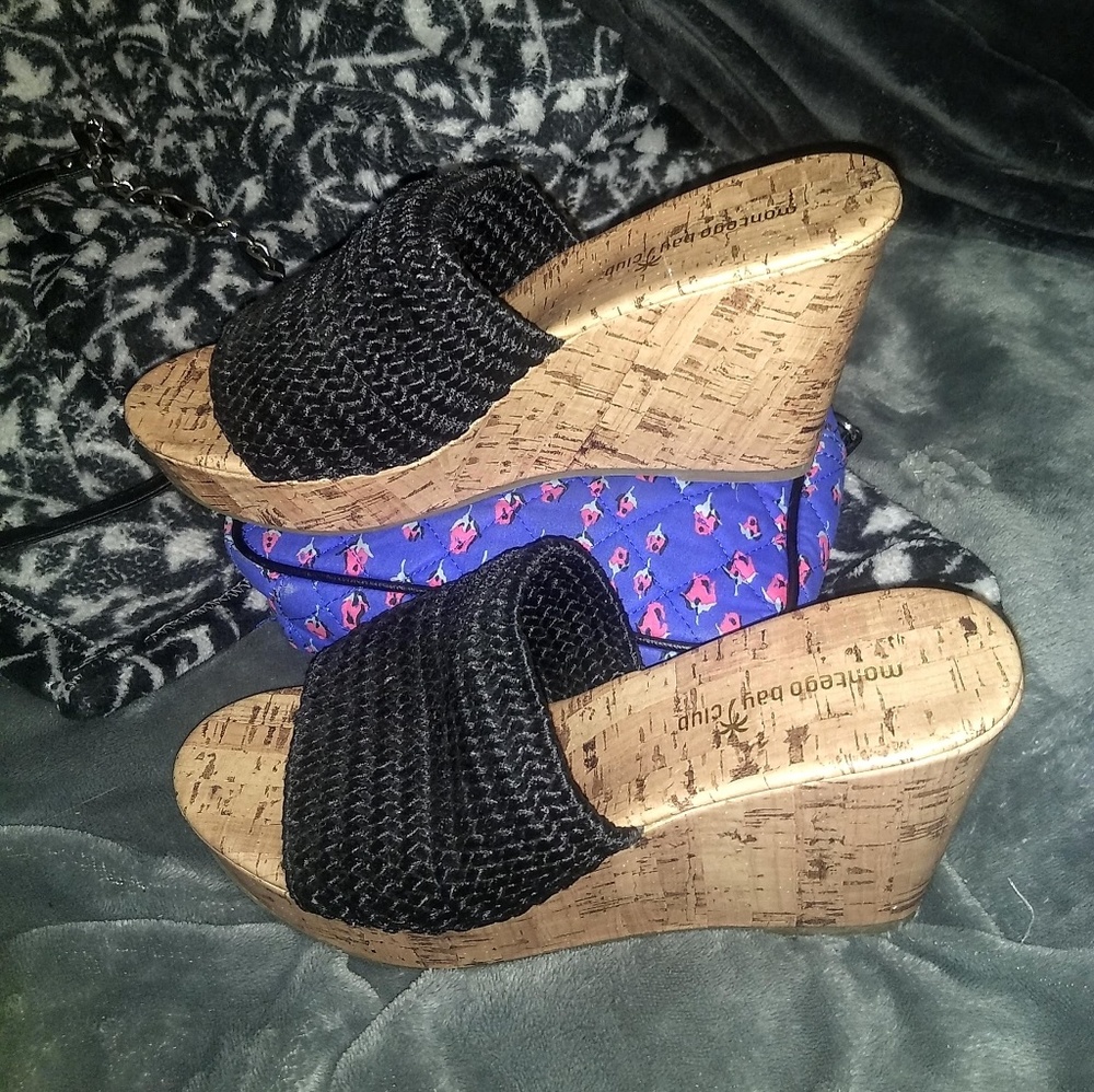 Wedgw sandals size 8